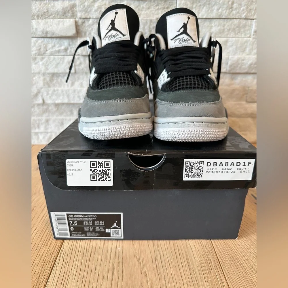 Jordan Retro 4 Fear - Picture 6 of 8